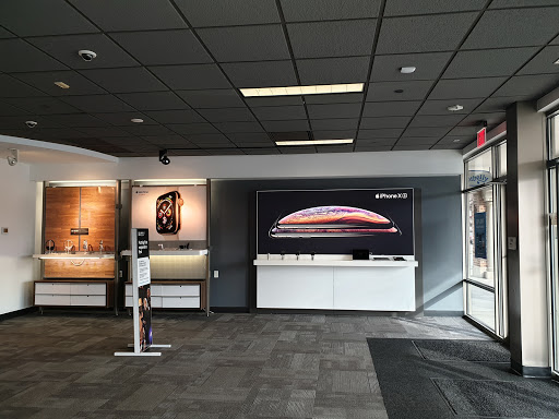 Cell Phone Store «AT&T», reviews and photos, 2692 Madison Rd j, Cincinnati, OH 45208, USA