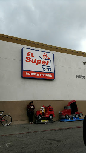 Grocery Store «El Super», reviews and photos, 14620 Parthenia St, Panorama City, CA 91402, USA