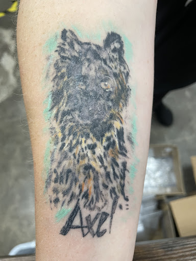 Best Kept Secret Tattoo & Art Studio, 225 E Sunshine St #9, Springfield, MO 65807, USA, 