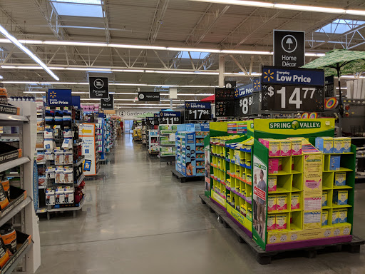 Discount Store «Walmart», reviews and photos, 6501 Veterans Memorial Pkwy, Crestwood, KY 40014, USA