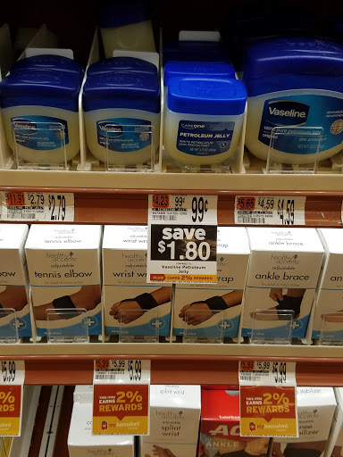 Grocery Store «Hannaford Supermarket», reviews and photos, 19 Clifton Country Rd Suite 16, Clifton Park, NY 12065, USA