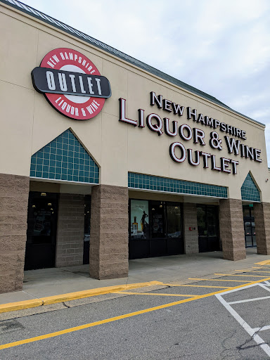 State Liquor Store «NH Liquor & Wine Outlet», reviews and photos, 294 Daniel Webster Hwy, Nashua, NH 03060, USA