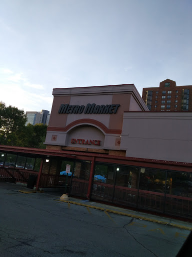 Grocery Store «Metro Market», reviews and photos, 1123 N Van Buren St, Milwaukee, WI 53202, USA