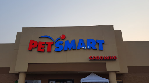 Pet Supply Store «PetSmart», reviews and photos, 2130 Gunbarrel Rd, Chattanooga, TN 37421, USA