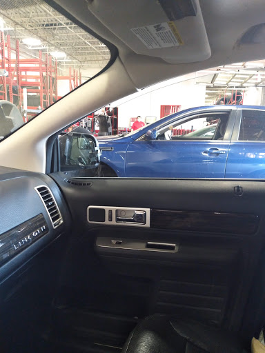 Tire Shop «Discount Tire Store - Oak Lawn, IL», reviews and photos, 6635 95th St, Oak Lawn, IL 60453, USA