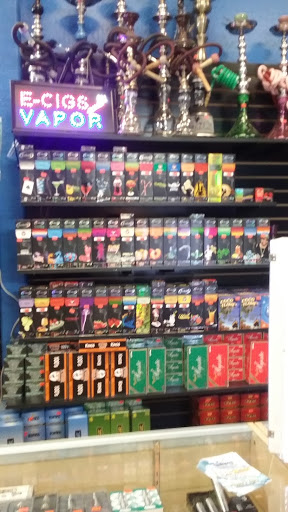 Tobacco Shop «Waves Smoke & Vapes», reviews and photos, 6740 E University Dr #103, Mesa, AZ 85205, USA