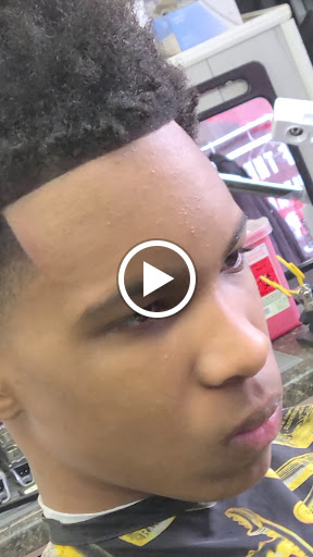 Barber Shop «Razor 1 Kutz Barbershop», reviews and photos, 7218 Montgomery Rd, Silverton, OH 45236, USA