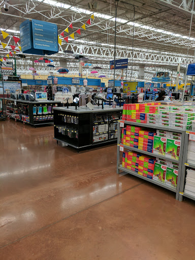Walmart Plaza Del Lago
