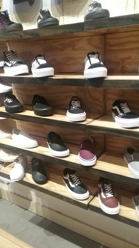 Shoe Store «Vans», reviews and photos, 9736 W Northern Ave, Peoria, AZ 85345, USA