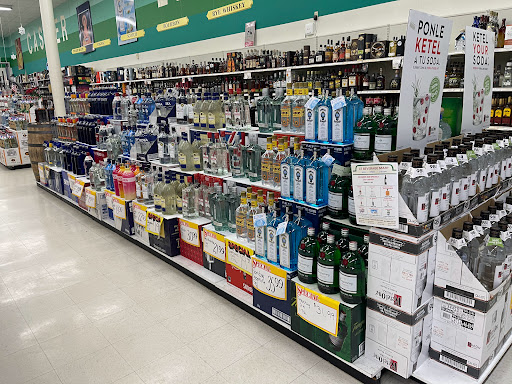 Liquor Store «Connecticut Beverage Mart», reviews and photos, 955 Washington St, Middletown, CT 06457, USA