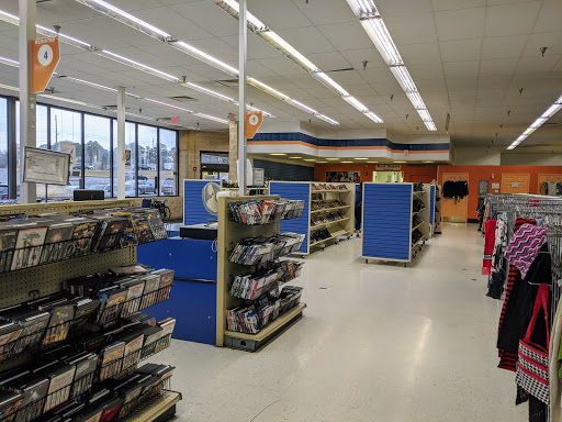 Thrift Store «Goodwill of North Georgia: Kennesaw Store and Donation Center», reviews and photos, 2500 Cobb Pkwy N, Kennesaw, GA 30152, USA