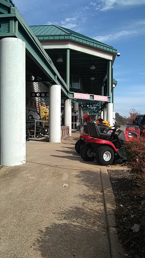 Home Improvement Store «Tractor Supply Co.», reviews and photos, 5510 McFarland Blvd #100, Northport, AL 35476, USA