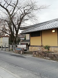 嵐山東公園南公衆多機能トイレ