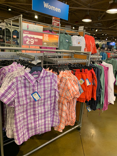 Clothing Store «Columbia Sportswear Outlet Store at Allen Premium Outlets», reviews and photos, 820 Stacy Rd #470, Allen, TX 75013, USA