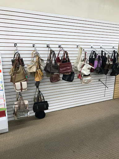 Thrift Store «Society of St. Vincent de Paul - Thunderbird Thrift Store», reviews and photos, 3547 W Thunderbird Rd, Phoenix, AZ 85053, USA