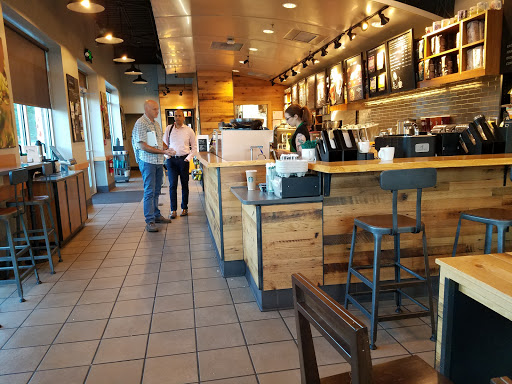 Coffee Shop «Starbucks», reviews and photos, 154 Turnpike Rd, Southborough, MA 01772, USA