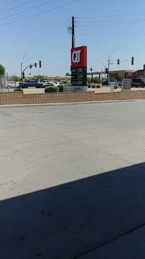 Gas Station «QuikTrip», reviews and photos, 9910 W Camelback Rd, Glendale, AZ 85307, USA
