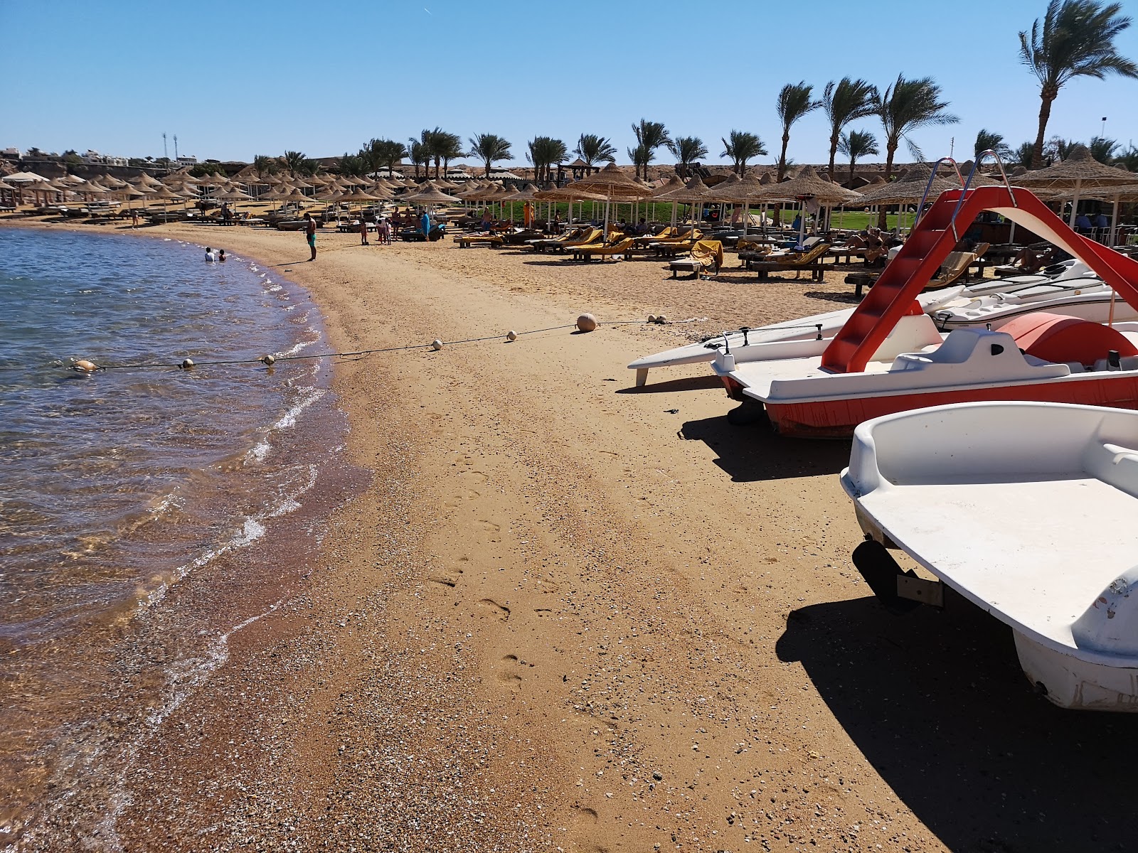 Fotografija Hala beach z visok stopnjo čistoče