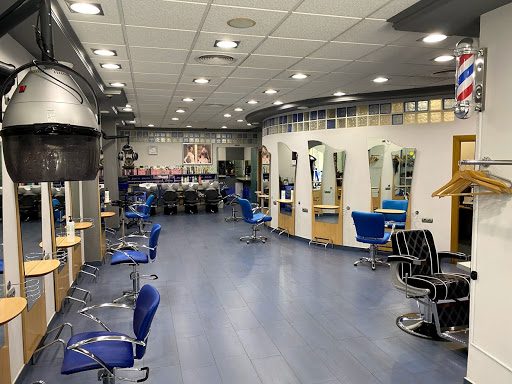 Academia de Peluquería y Estética Jesús Caño en Martos, Jaén