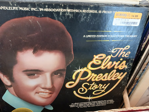 Book Store «Half Price Books», reviews and photos, 5032 S 74th St, Greenfield, WI 53220, USA