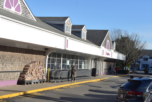 Grocery Store «Stop & Shop», reviews and photos, 225 Upper Main St, Edgartown, MA 02539, USA