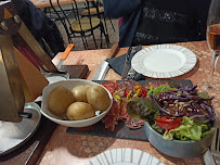 Raclette du Restaurant français Natural Takka Restaurant à Cauterets - n°16
