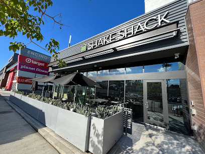 Shake Shack Encino Courtyard - 17401 Ventura Blvd Suite A-41, Encino, CA 91316