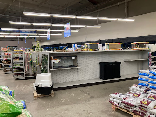 Pet Supply Store «Pet Club Santa Rosa», reviews and photos, 1935 Santa Rosa Ave, Santa Rosa, CA 95407, USA