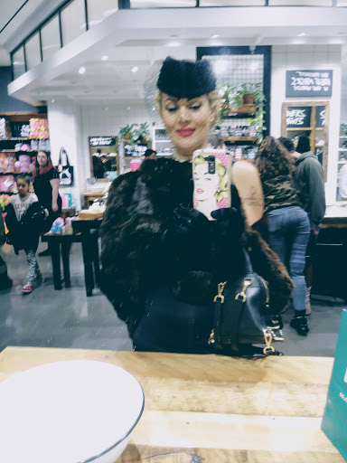 Cosmetics Store «Lush Cosmetics», reviews and photos, 1151 Galleria Blvd, Roseville, CA 95678, USA