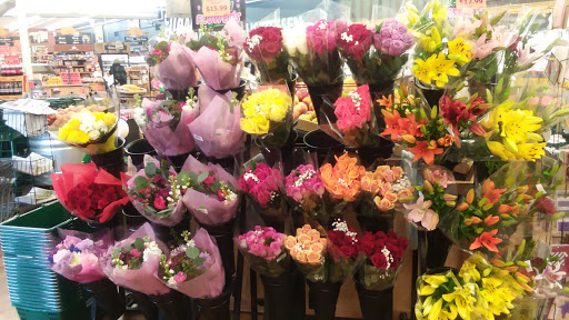 Grocery Store «Harvest Market Estacada», reviews and photos, 280 N Broadway St, Estacada, OR 97023, USA