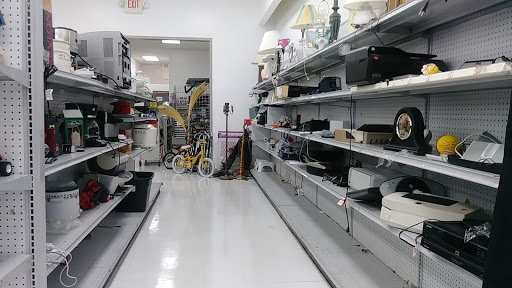 Thrift Store «Goodwill Retail Store of Chesterfield – Forum Center», reviews and photos, 11 Forum Shopping Center, Chesterfield, MO 63017, USA