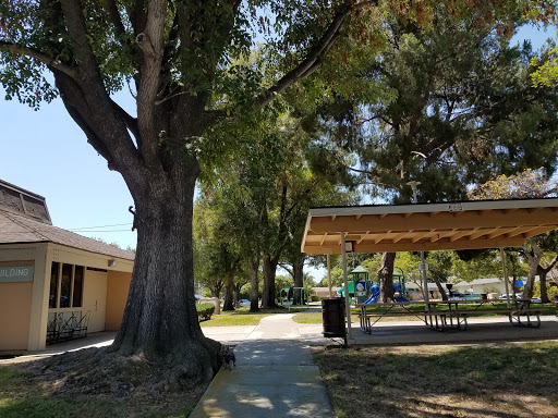 Park «Chapman Park», reviews and photos, 2515 San Carlos Dr, Fullerton, CA 92831, USA