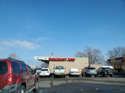Tire Shop «Discount Tire Store - Wheat Ridge, CO», reviews and photos, 4580 Wadsworth Blvd, Wheat Ridge, CO 80033, USA