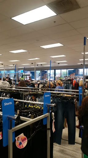 Clothing Store «Ross Dress for Less», reviews and photos, 2590 Bell Rd, Auburn, CA 95603, USA