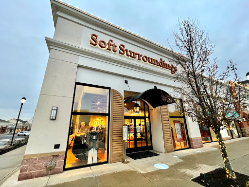 Shopping Mall «The Promenade Shops at Evergreen Walk», reviews and photos, 501 Evergreen Way #503, South Windsor, CT 06074, USA