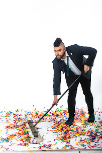 Trino- Comedy Magician - Photo 2 - Car repair in , Grand Rapids