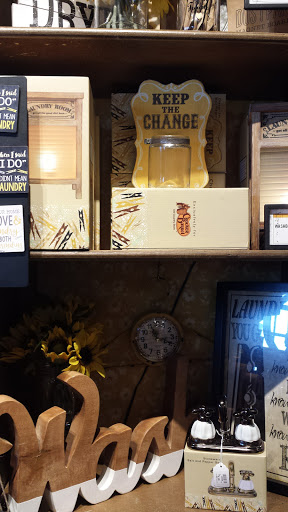 American Restaurant «Cracker Barrel Old Country Store», reviews and photos, 2012 E 59th St, Anderson, IN 46013, USA