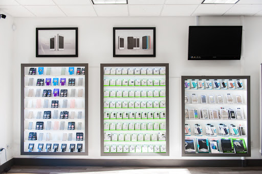 Phone Repair Service «Campus Mobile Solutions», reviews and photos, 616 E Green St Suite F, Champaign, IL 61820, USA