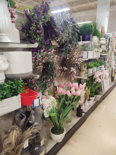 Department Store «HomeGoods», reviews and photos, 2201 Nostrand Ave, Brooklyn, NY 11210, USA