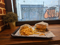 Plats et boissons du Restaurant Golden burger à Marseille - n°2