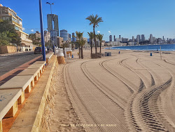 Playa de Poniente'in fotoğrafı - rahatlamayı sevenler arasında popüler bir yer