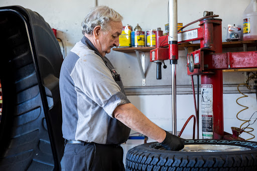 Auto Repair Shop «HomeTown Auto», reviews and photos, 20315 Iberia Ave, Lakeville, MN 55044, USA