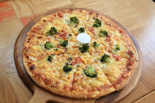 Shemesh Vegetarian Pizza Bar & more