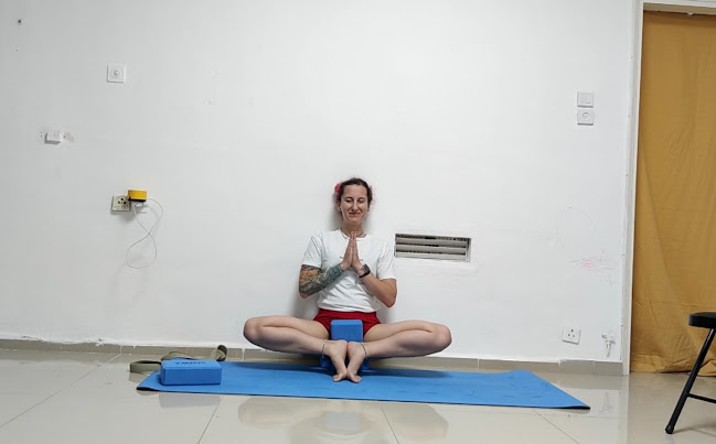 Iyengar yoga studio Tash Rapoport - חדר כושר