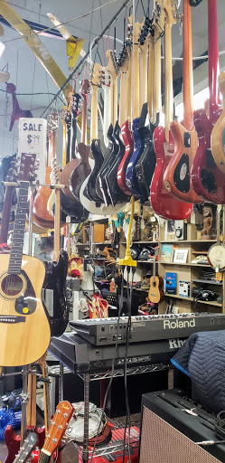 Pawn Shop «Elliott Salter Pawn Shop», reviews and photos, 7760 Santa Monica Blvd, West Hollywood, CA 90046, USA