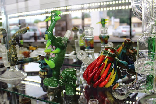 Tobacco Shop «Wonderland Smoke Shop East Hanover», reviews and photos, 320 NJ-10, East Hanover, NJ 07936, USA