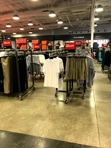 Sporting Goods Store «Nike Factory Store», reviews and photos, 5195 Factory Shops Blvd, Ellenton, FL 34222, USA