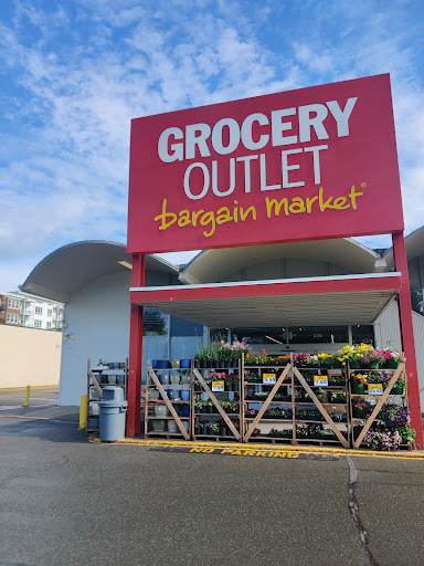 Grocery Store «Grocery Outlet Bargain Market», reviews and photos, 236 SW 152nd St, Burien, WA 98166, USA