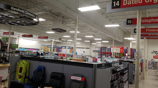 Office Supply Store «Staples», reviews and photos, 1631 Del Prado Blvd, Cape Coral, FL 33990, USA