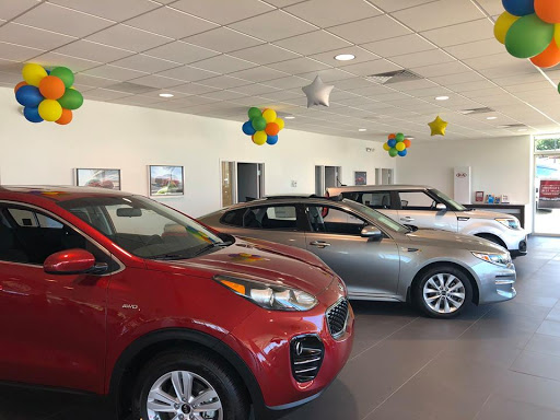 Kia Dealer «Monroeville Kia», reviews and photos, 3721 William Penn Hwy, Monroeville, PA 15146, USA